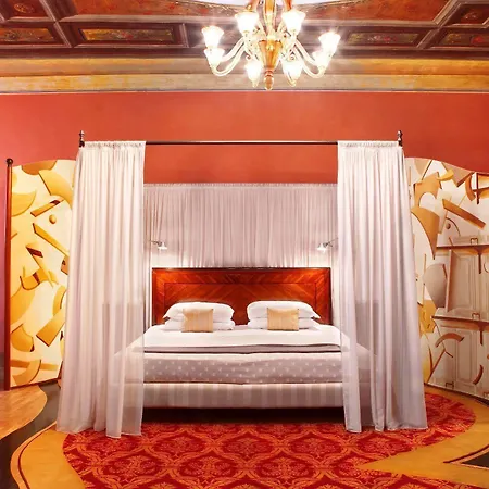 Saturnia & International Hotel 4*