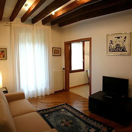 Salmaso Apartments *