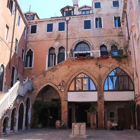 Hotel Lion Morosini Palace
