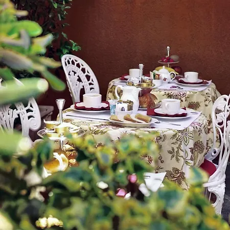 Fiorita Hotel *
