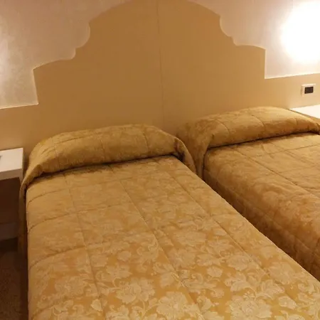 Adriatico Hotel 2*