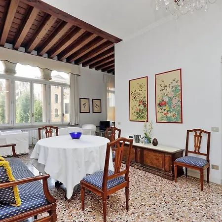 Apartment Palazzo Nani Bernardo - My Extra