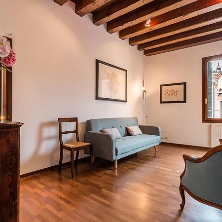 Apartment Spirito Santo Canal View By Lionhost Venice