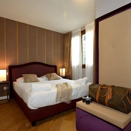 La Fenice Hotel apartamentowy Wenecja