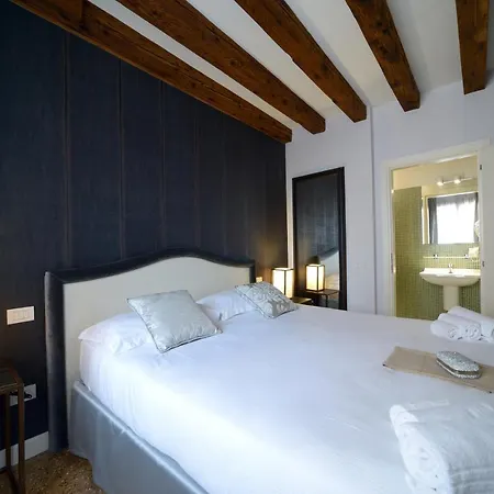 Hotel apartamentowy La Fenice Wenecja