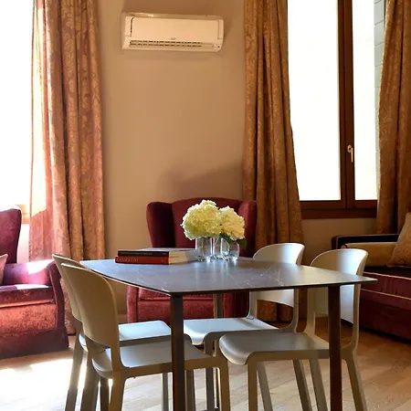 Hotel apartamentowy La Fenice Wenecja