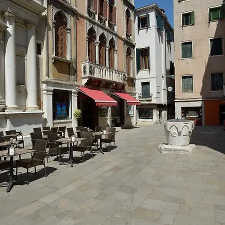 Hotel apartamentowy La Fenice 2*