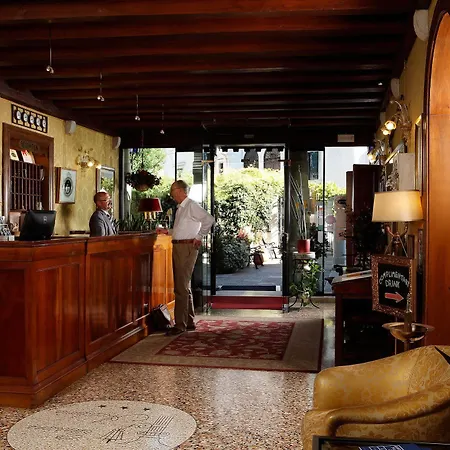Accademia - Maravege 3* Wenecja