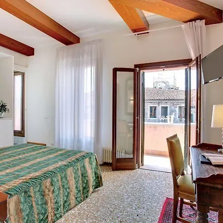 San Giorgio Degli Schiavoni Hotel