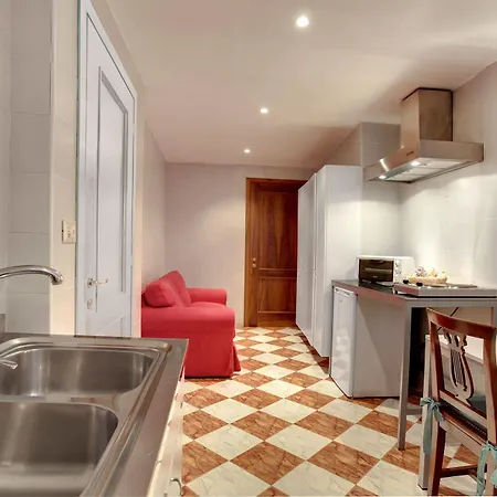 San Giorgio Degli Schiavoni Hotel