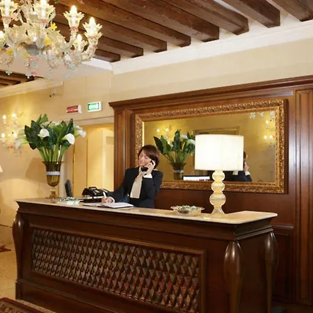 Hotel Al Duca Di Venedig