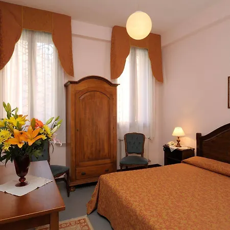Hotel De L'alboro Venedig