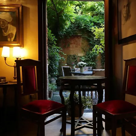 Novecento Boutique 3*