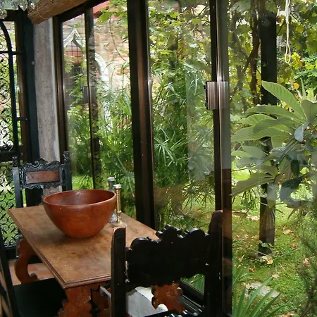 Garden Ca' Rezzonico Venice