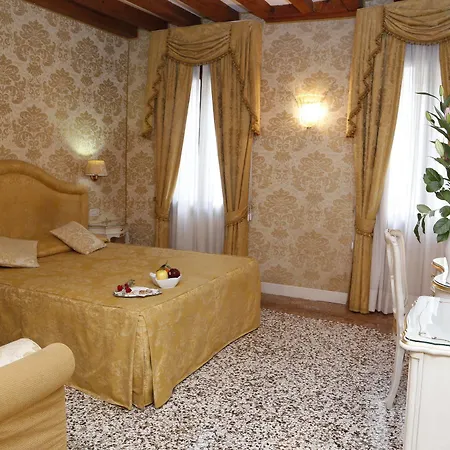 Casa Dei Cavalieri * Venezia