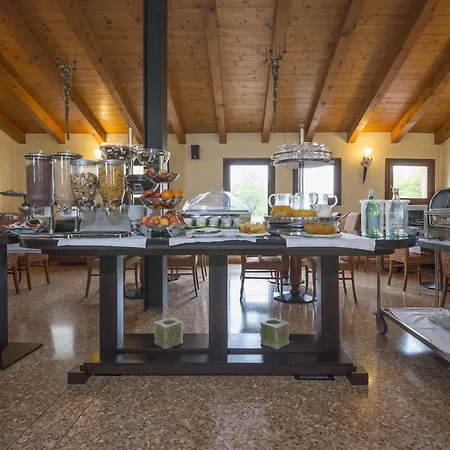 Venice Airport 4*