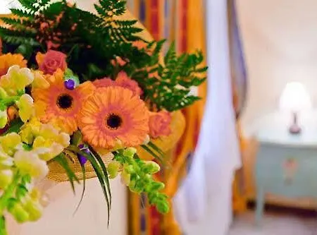 Hotel Henry 2*