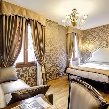 Hotel Domus Cavanis