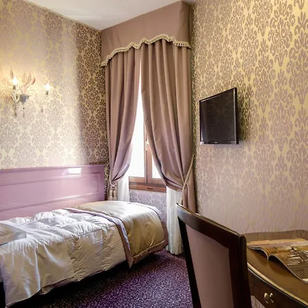 Domus Cavanis Hotel
