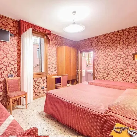 Hotel Atlantide 2*