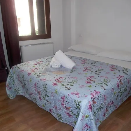 Star - Locazione Turistica 2*