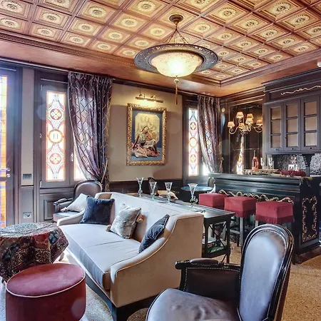 Moresco Hotel