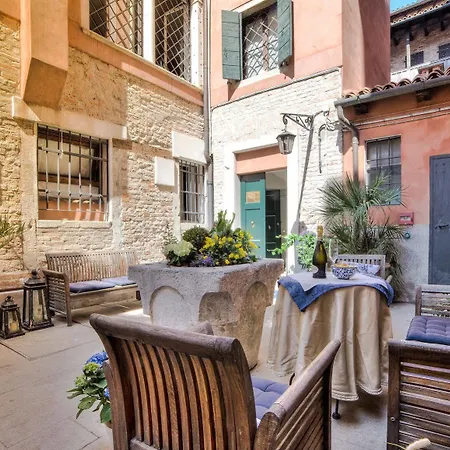 Ca' Della Corte Bed & Breakfast Benátky