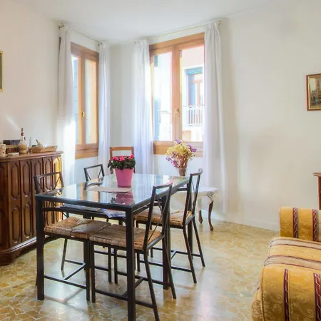 De L'osmarin Suites