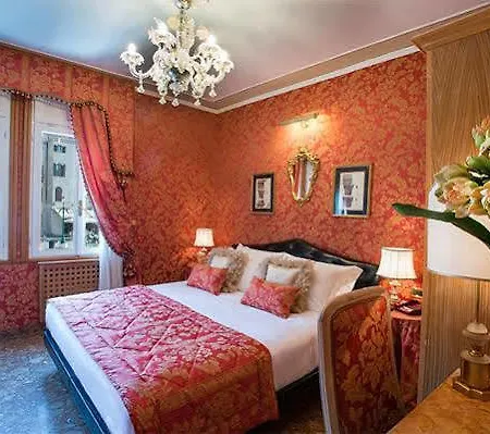 Santo Stefano 3* Venice