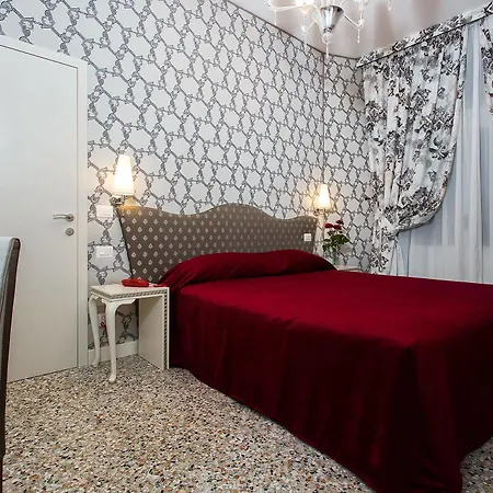 Ca' Nobile Corner Hotel