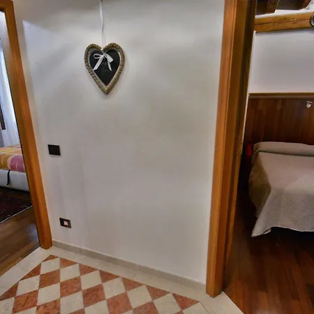 Ve.n.i.ce. Cera Casa De La Vida Apartment
