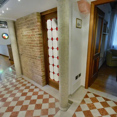 Ve.n.i.ce. Cera Casa De La Vida * Venedig