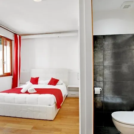 Fenix La Boheme Apartment Venice