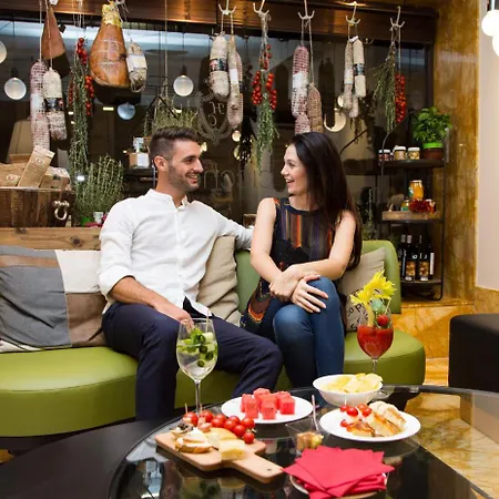 Bw Premier Collection Chc Continental Hotel 4*