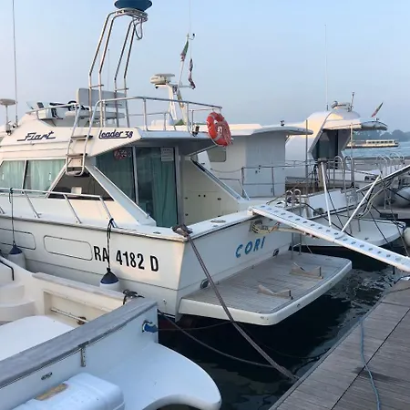 Boathotels Marina Sant'elena Hotel na wodzie