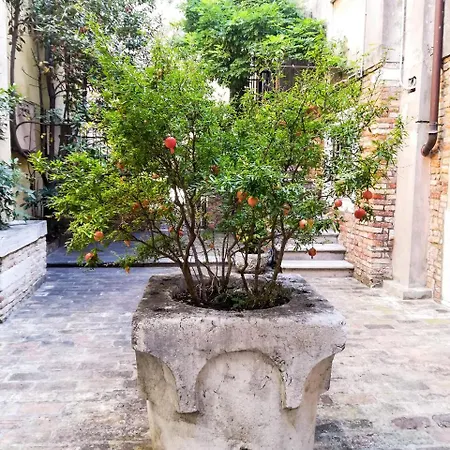 Corte Bragadin Apartment
