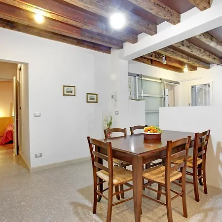 Fenix Otello Apartment *