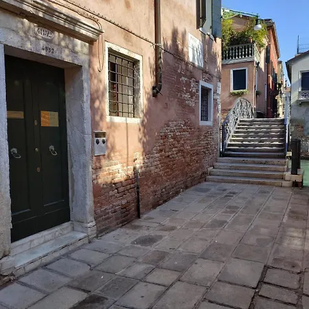 Guest house Alloggi Acquavita - Checkin At 
