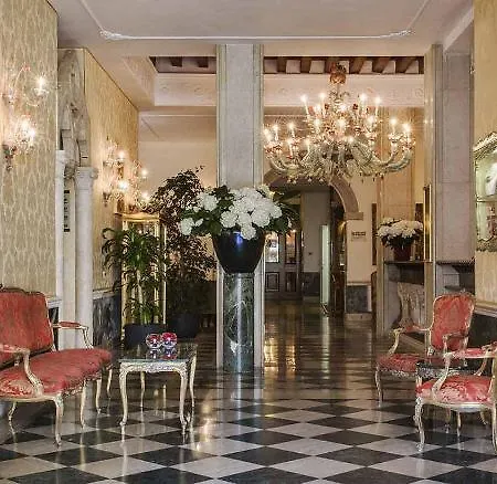 Nh Santa Lucia البندقية