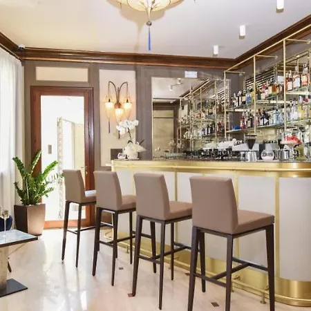 Santa Croce Boutique