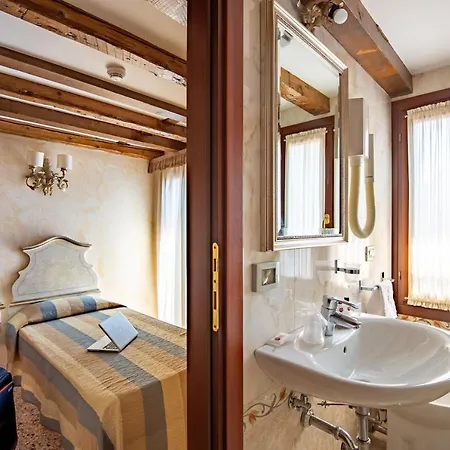 Mercurio Hotel 3*
