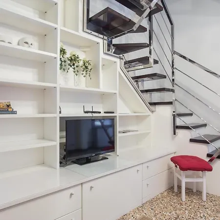 Ca Della Regina Apartment
