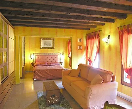 Apartment In Venice