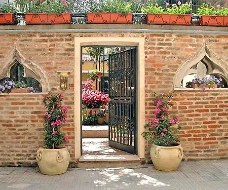 Al Campanile Madonna Dell'orto *