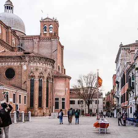 Doge's Pantheon & St.mark School In Hidden