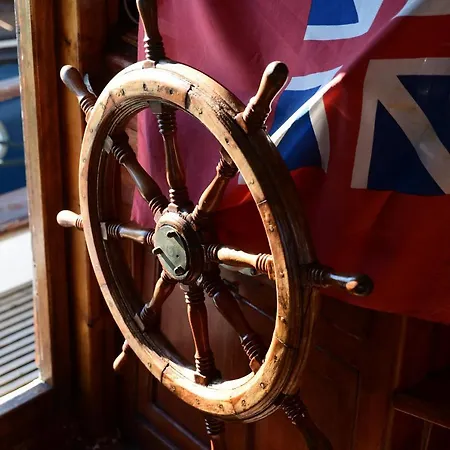Ботель Boat & Breakfast Caicco Freedom 2*