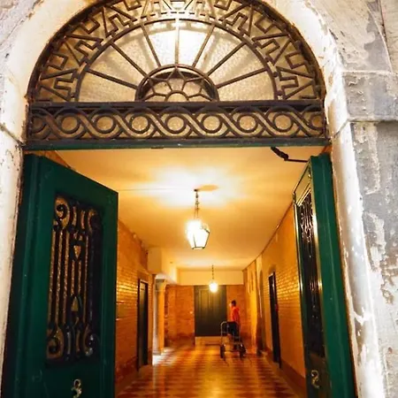 Ostello Youth Palace