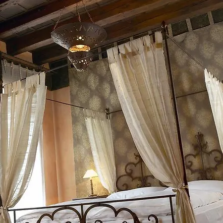 호텔 Novecento Boutique 3*