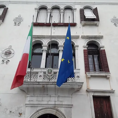 Guest house Palazzo Soranzo Charming 4*