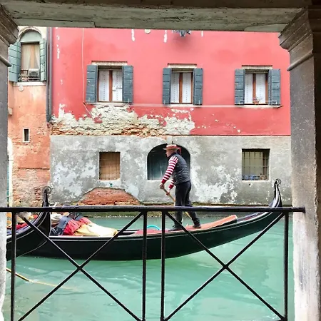 Guest house Palazzo Soranzo Charming 4*